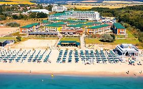 Therma ECO - Parcare gratuită și acces privat la plajă