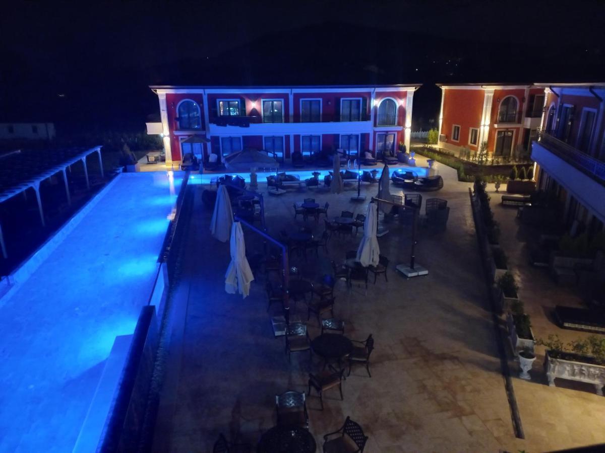 Eco Therma Village Kranevo Exterior foto The pool at the hotel