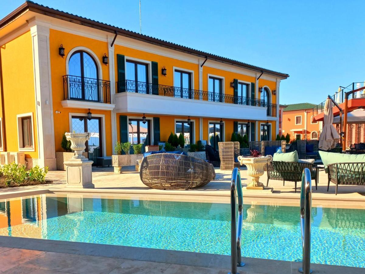 Eco Therma Village Kranevo Exterior foto The hotel's pool