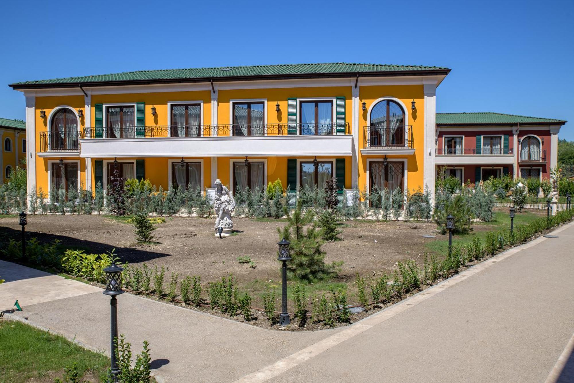 Eco Therma Village Kranevo Exterior foto The complex of the university