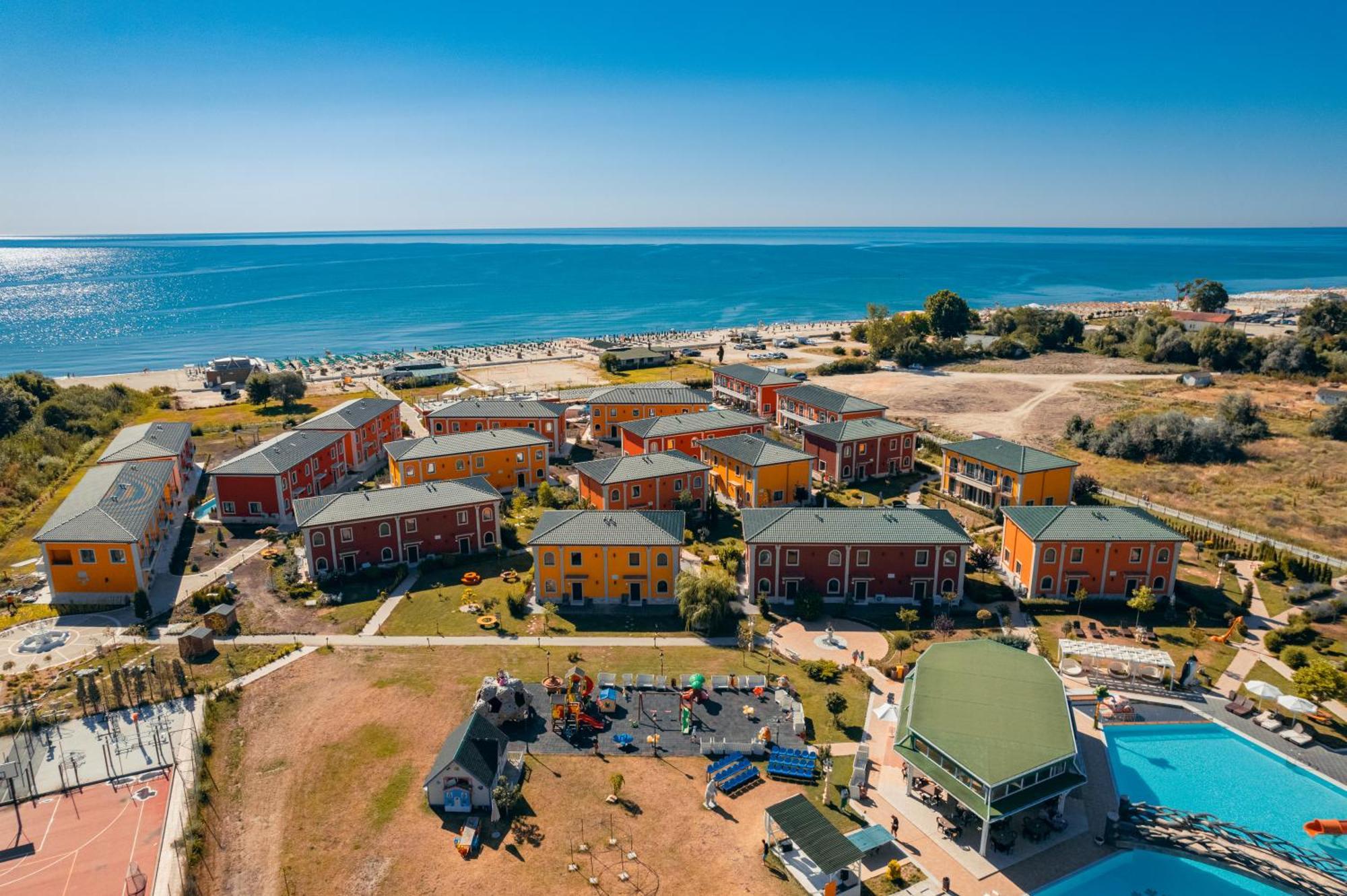 Eco Therma Village Kranevo Exterior foto Aerial view of the complex